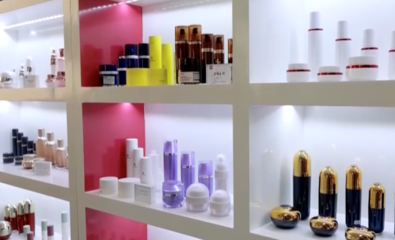 一周產(chǎn)業(yè)熱榜 化妝品零售市場風(fēng)起云涌，解碼美容行業(yè)新趨勢(shì)
